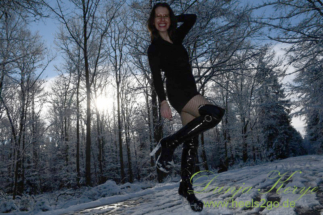 high_heels_stiefelshooting_im_schnee05